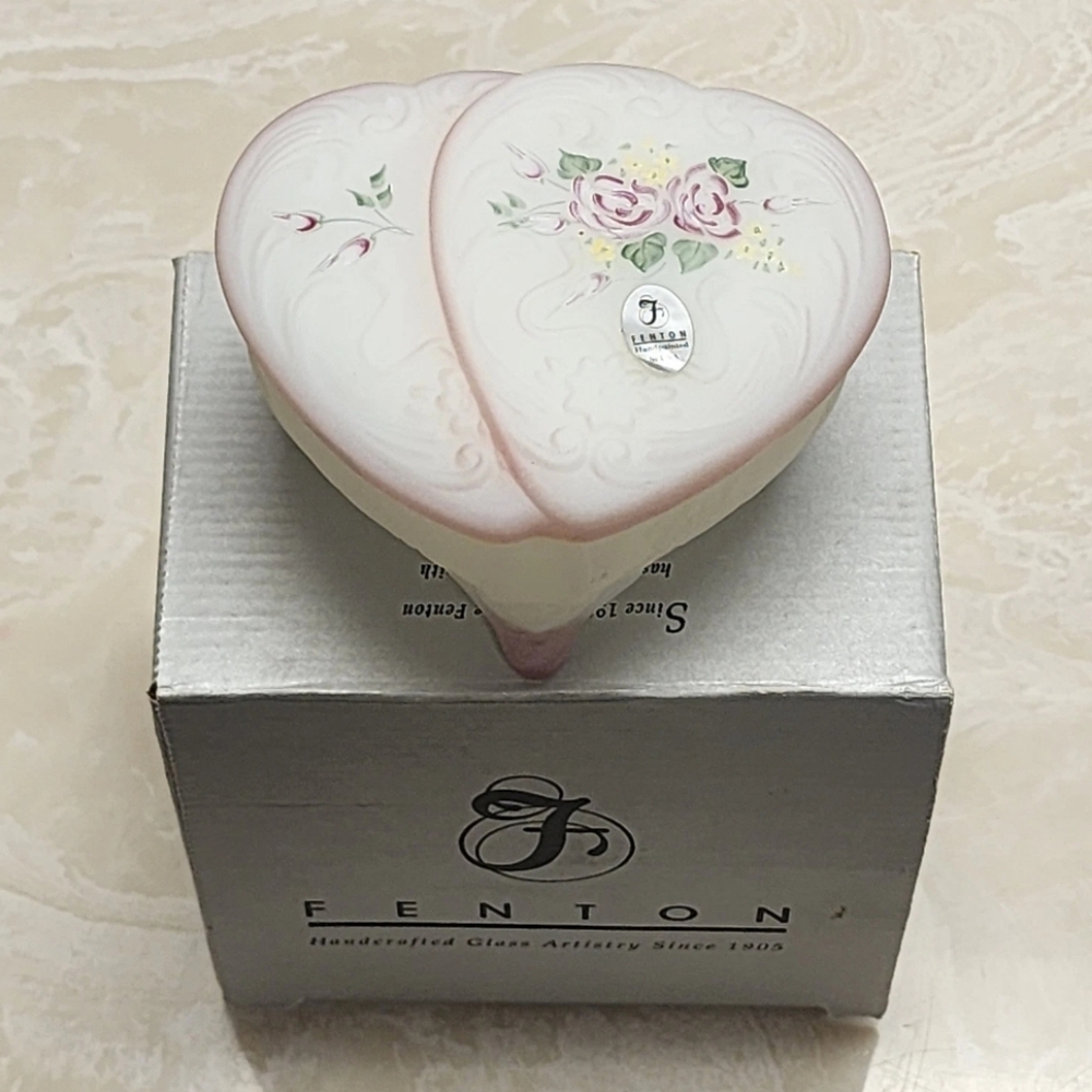 Fenton vintage double heart jewelry trinket dish With Lid And Box